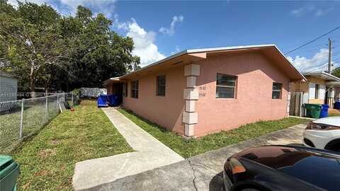 5520 NW 7th Ct, Miami, FL 33127