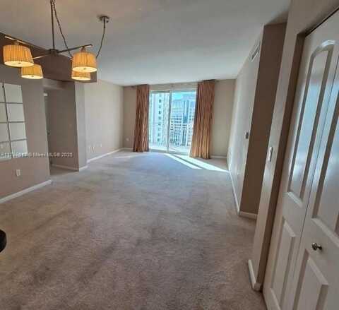 7350 SW 89th St, Miami, FL 33156