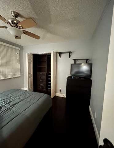 undefined, Pembroke Pines, FL 33029