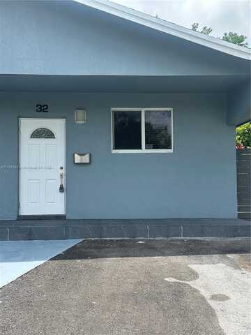 32 NW 46th St, Miami, FL 33127