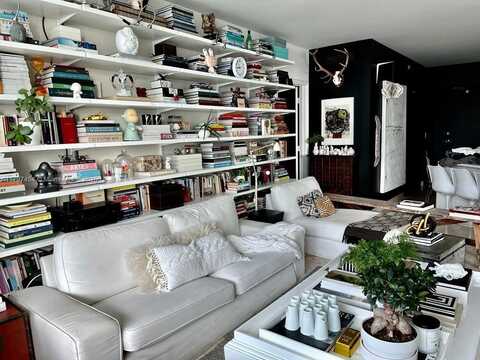 350 S Miami Ave, Miami, FL 33130