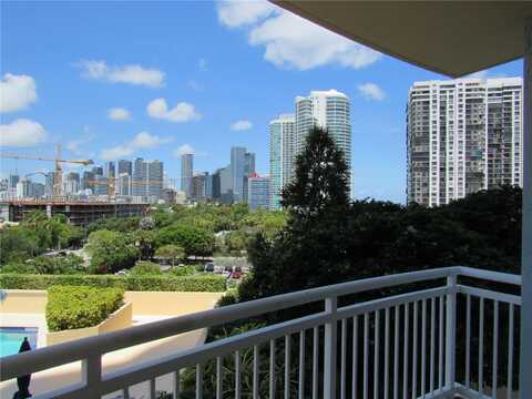 2475 Brickell Ave, Miami, FL 33129