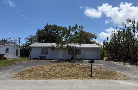 660 SW 14th Pl, Deerfield Beach, FL 33441