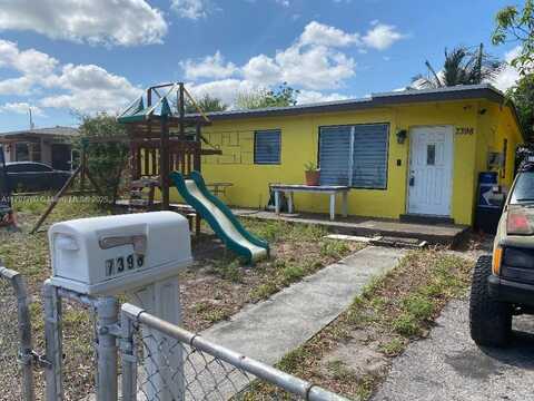 7398 Garfield St, Hollywood, FL 33024