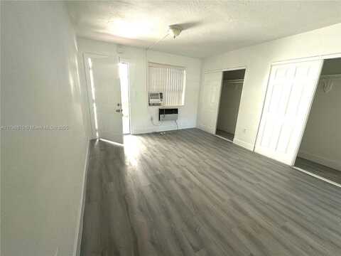 720 NW 27th Ct, Miami, FL 33125