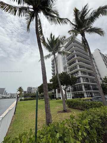 1000 Parkview Dr, Hallandale Beach, FL 33009