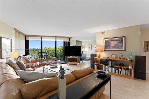 2000 Towerside Ter, Miami, FL 33138