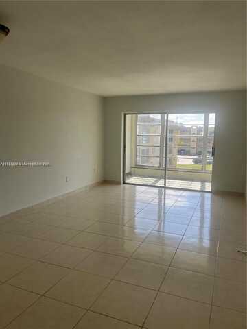8285 Sunrise Lakes Blvd, Sunrise, FL 33322