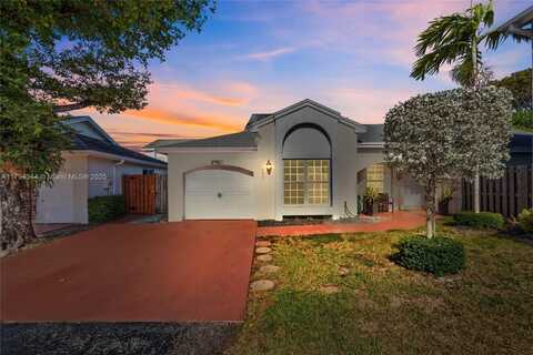 9981 NW 51st Ln, Doral, FL 33178