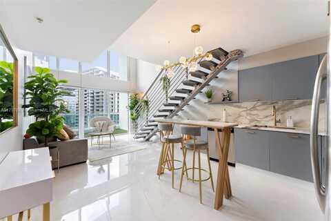 41 SE 5th St, Miami, FL 33131