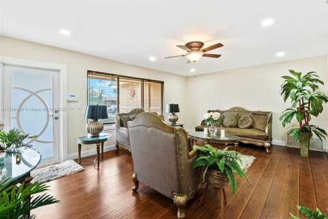 2251 NW 87th Ave, Pembroke Pines, FL 33024