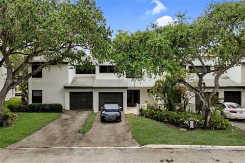 9885 Fairway Cove Ln, Plantation, FL 33324