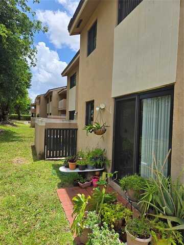 15421 SW 80 St, Miami, FL 33193