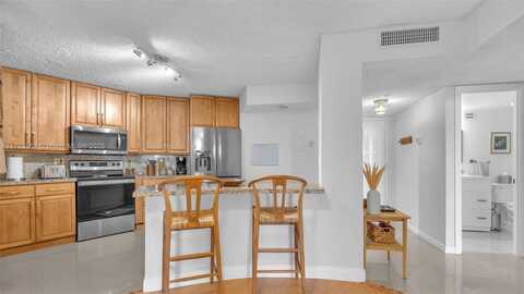 200 Leslie Dr, Hallandale Beach, FL 33009