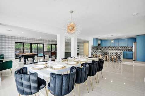 1141 N Northlake Dr, Hollywood, FL 33019