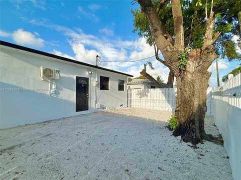 7724 NE 1st Ave, Miami, FL 33138