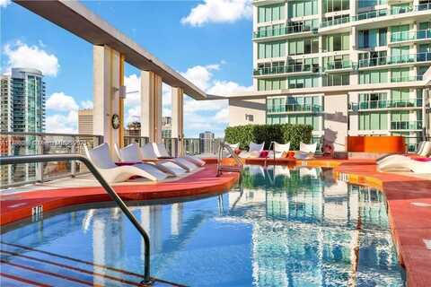 31 SE 6th St, Miami, FL 33131