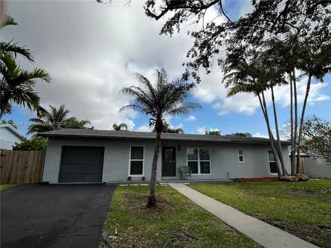 9275 SW 185th Ter, Cutler Bay, FL 33157
