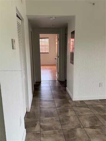 160 SW 117th Ter, Pembroke Pines, FL 33025