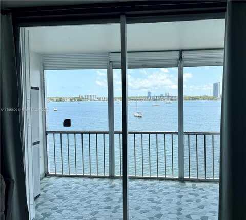 3000 Marcos Dr, Aventura, FL 33160