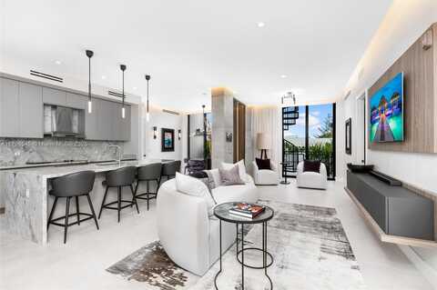 1030 15th St, Miami Beach, FL 33139