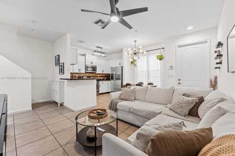 151 SW 7th Ct, Pompano Beach, FL 33060