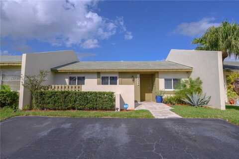 12022 SW 110th St Cir E, Miami, FL 33186
