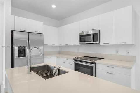 4636 NW 84th Ave, Doral, FL 33166