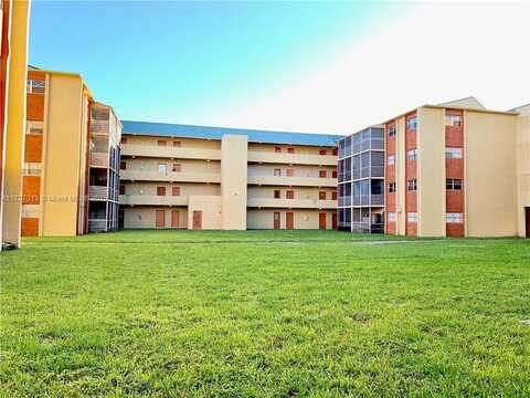 3710 NW 21st St, Lauderdale Lakes, FL 33311