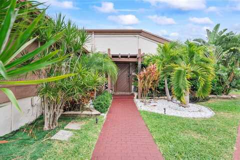 2707 Parkview Dr, Hallandale Beach, FL 33009