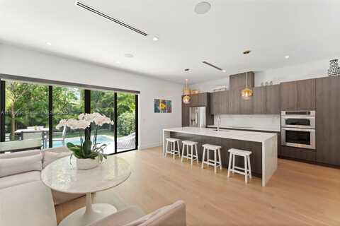 3132 Plaza St, Miami, FL 33133