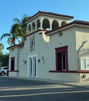 8600 SW 67th Ave, Pinecrest, FL 33156