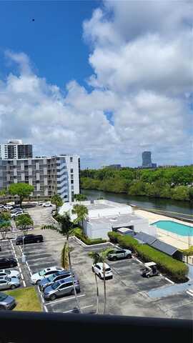 3475 N Country Club Dr, Aventura, FL 33180