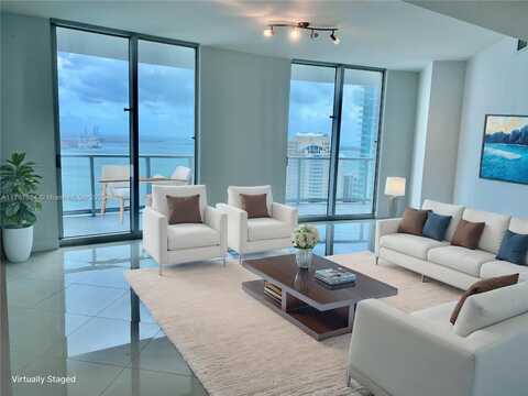 300 S Biscayne Blvd, Miami, FL 33131