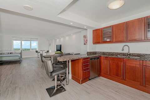 2301 Collins Ave, Miami Beach, FL 33139