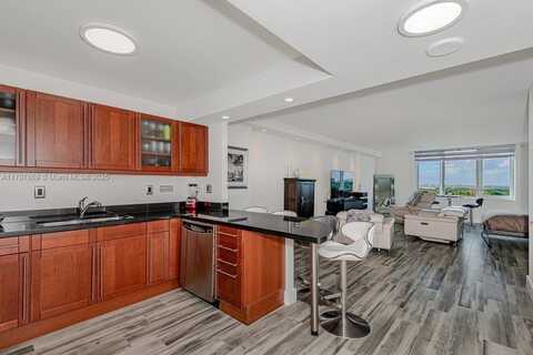 2301 Collins Ave, Miami Beach, FL 33139