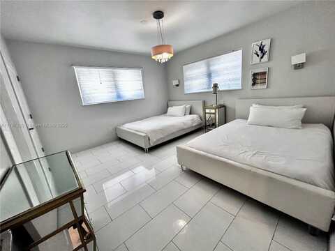1040 NE 180th Ter, North Miami Beach, FL 33162