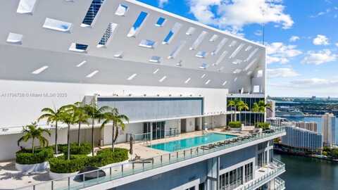 1300 Brickell Bay Dr, Miami, FL 33131