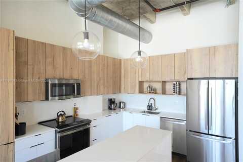 7920 NE 2nd Ave, Miami, FL 33138