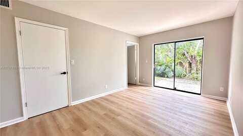 1455 Holly Heights Dr, Fort Lauderdale, FL 33304