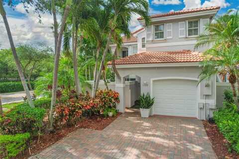 1110 Canella Ln, Hollywood, FL 33019