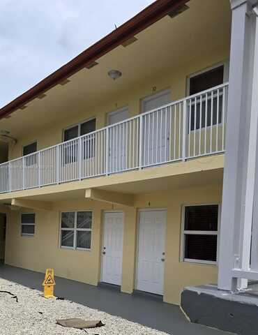 260 SW 8th St, Pompano Beach, FL 33060
