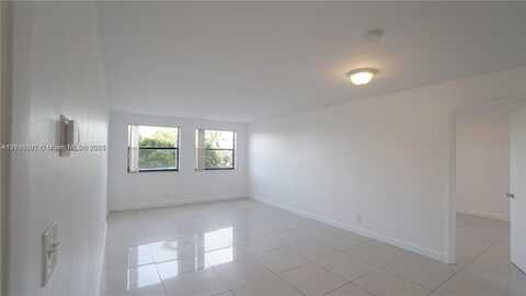 8100 Geneva Ct, Doral, FL 33166