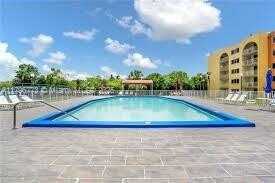 6970 NW 186th St, Hialeah, FL 33015