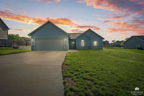 112 Prairie Meadows, Saint George, KS 66535