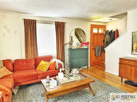182 Newman Street, Metuchen, NJ 08840