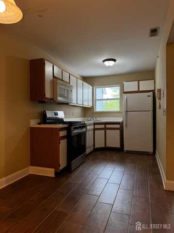 388 Keswick Drive, Piscataway, NJ 08854