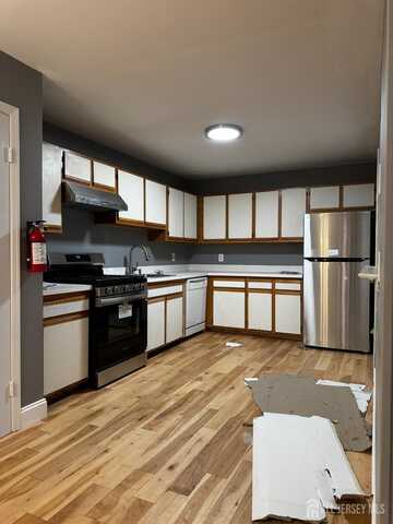 93 Kensington Drive, Piscataway, NJ 08854
