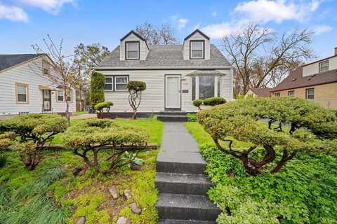 5008 W Fairmount Ave, Milwaukee, WI 53218