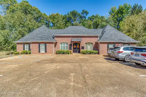 513 Cobblestone Court, Madison, MS 39110
